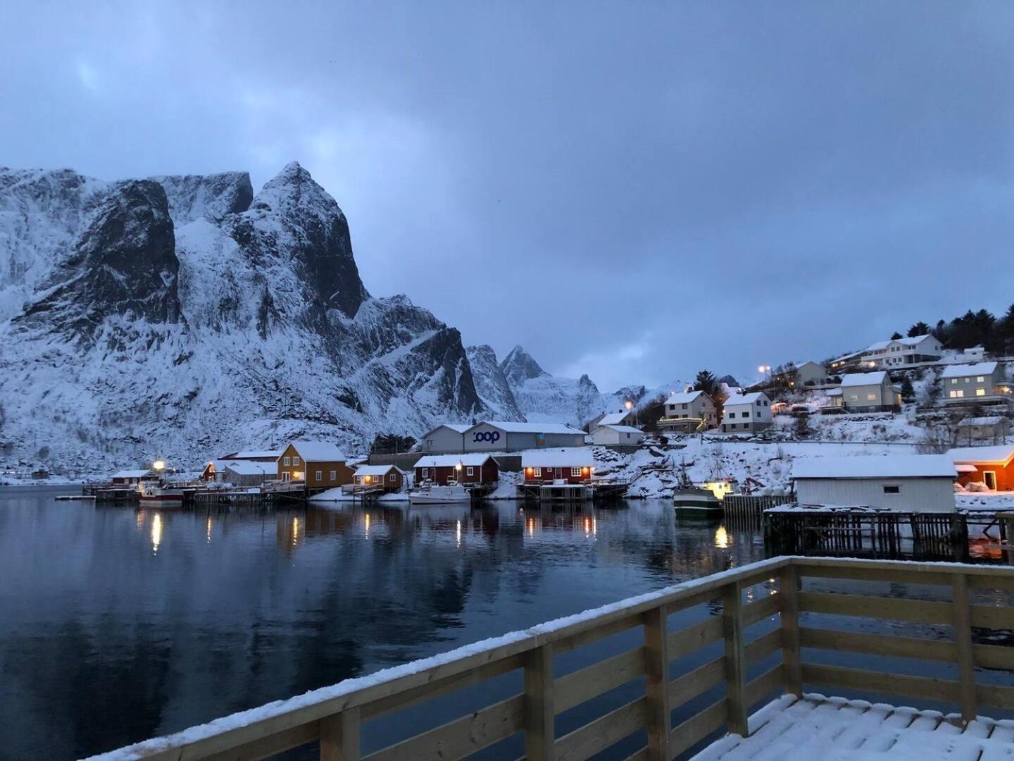 Reine Seaview Cabin Bagian luar foto